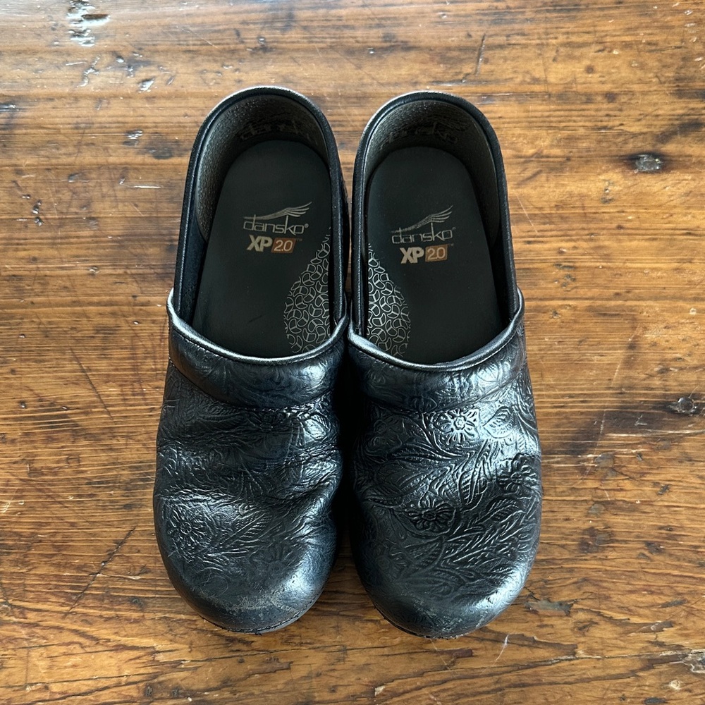 Dansko Black Floral Embossed Men's Loafers